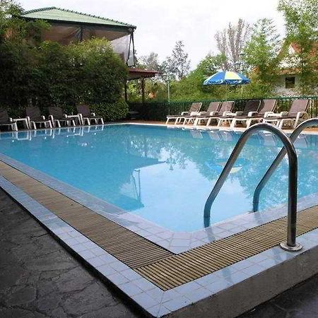 Kamala Beach Inn Phuket Kültér fotó