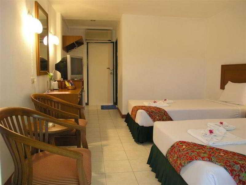 Kamala Beach Inn Phuket Kültér fotó